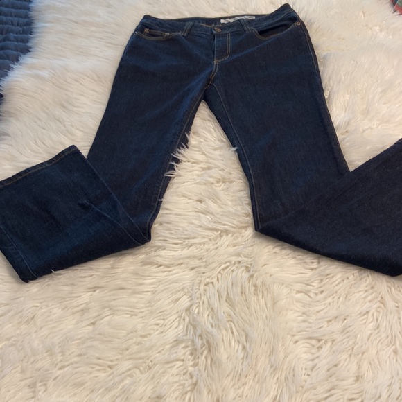 DKNY Jeans size 10 inseam 32” BNWOT darker wash jeans - Picture 8 of 16